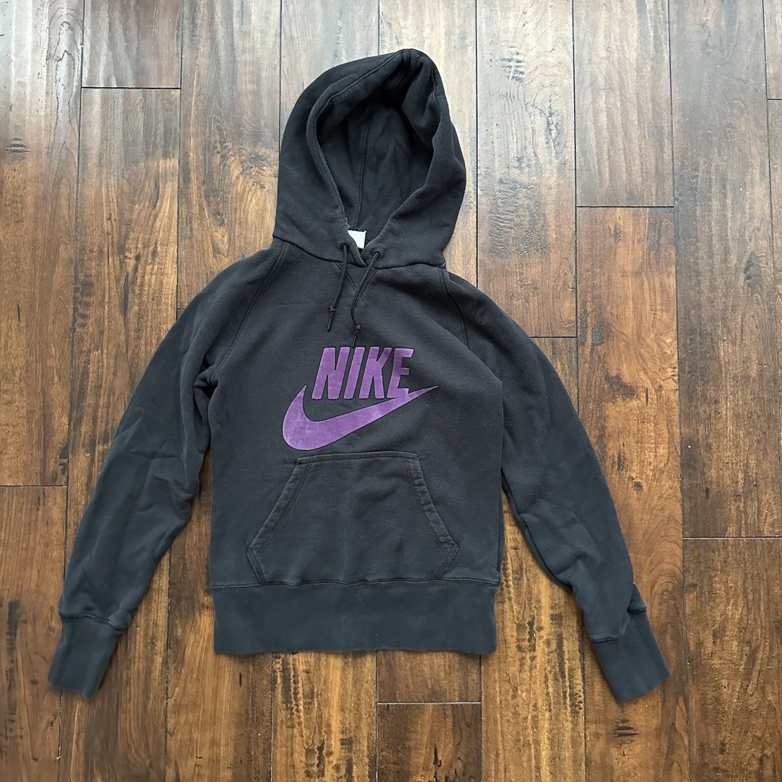 Nike Boys Sweater L Black Hoodie Logo Swoosh Pockets Pockets Long Sleeve Skate