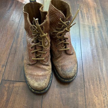 Dr. Martens Pascal Croc Brown Leather Lace-up Boots Women’s Size 6 HEAVY USED