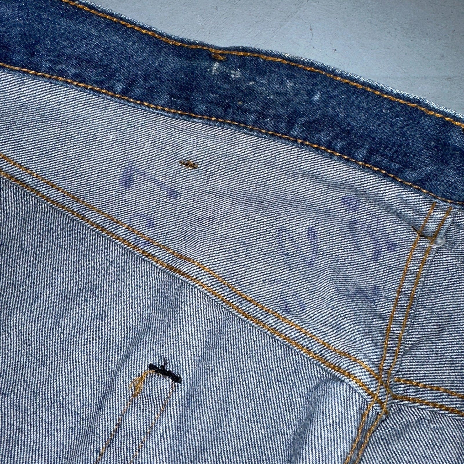 Levis 501 Vintage 80s Redline Selvedge USA XX Jeans Med Wash 48x30 Act 44x25