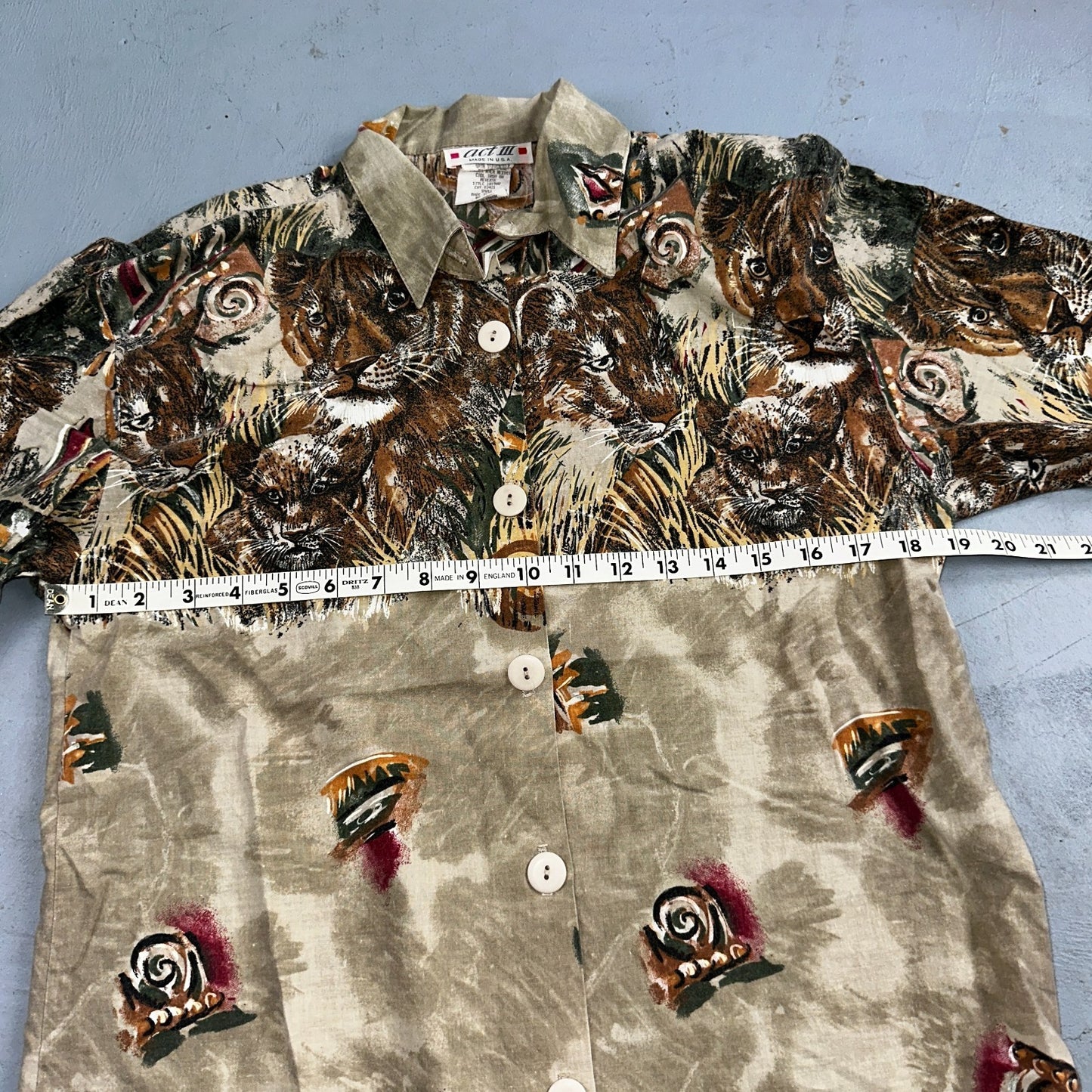Vtg Act III USA Made Shirt Button Up Blouse African Safari Lion Tigers Small 80s