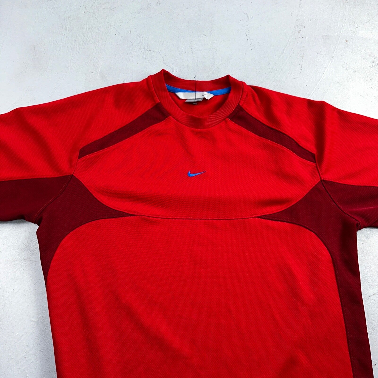 Nike Jersey Red Y2K Long Sleeve Center Swoosh VTG T Shirt Gym Sports Tonal 2000s