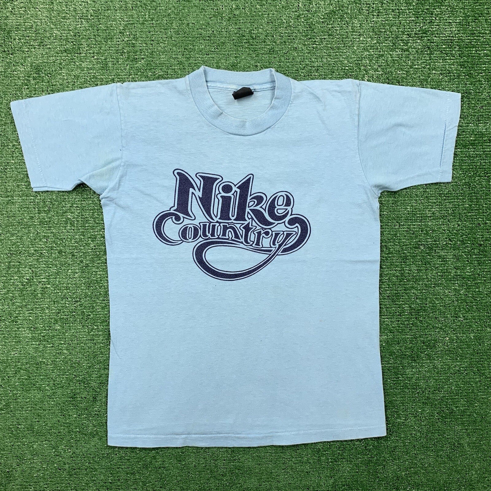 Nike Vintage T Shirt Mens Small Country Hike 70s Basic Simple Rap Music Running