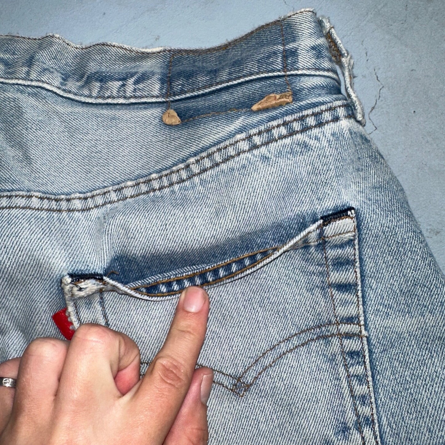 Levis 501 Vintage 80s Redline Selvedge USA XX Jeans Light Wash 34x40 Act 32x36