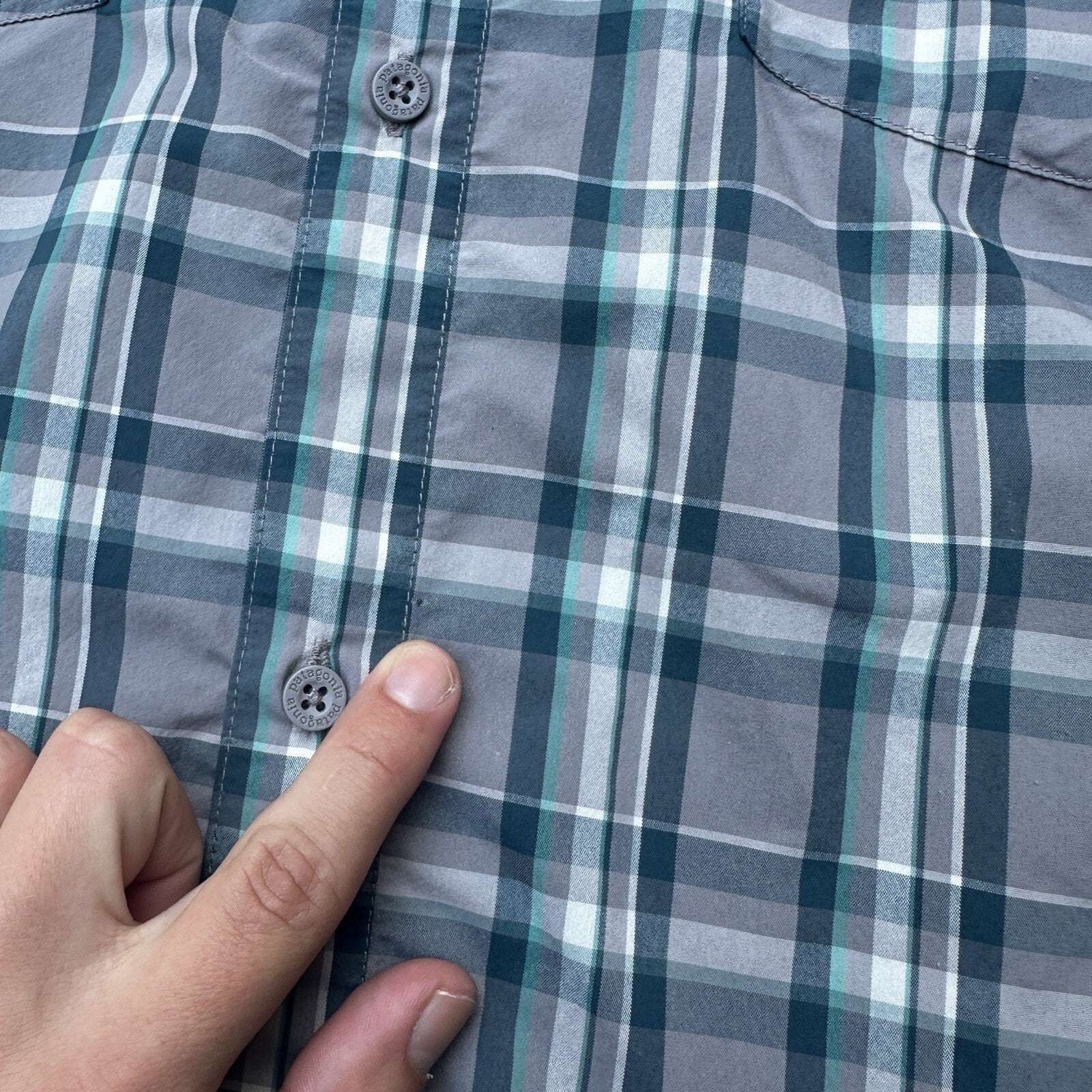 Patagonia Worn Wear Button Up Snap Shirt Short Sleeve Blue Gray Plaid Men Sz 2XL