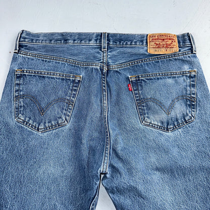 Levis 501 Vintage Y2K Mexico Straight Leg Jeans 38x32 90s Med Wash Act 36x28