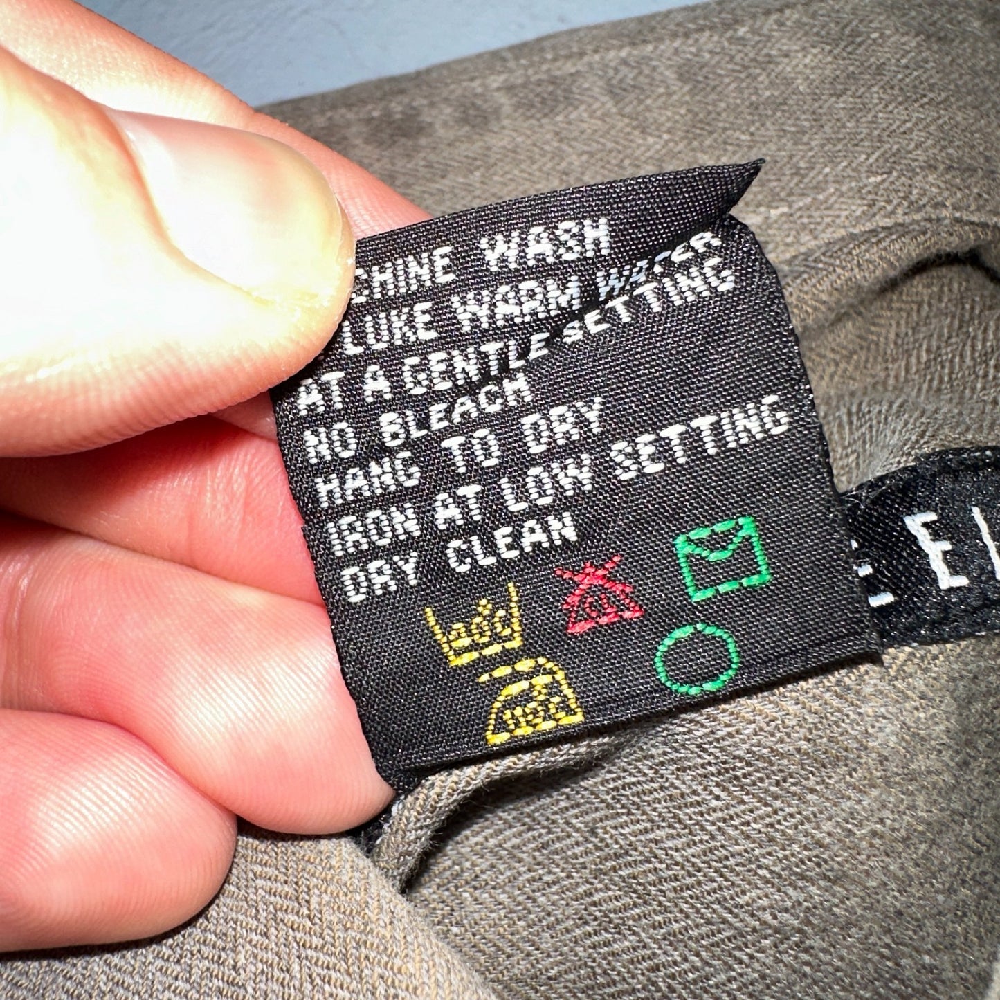 Cotton Reel Men's Long Sleeve Button Down Shirt Size L Brown Gray VTG 90s Canada