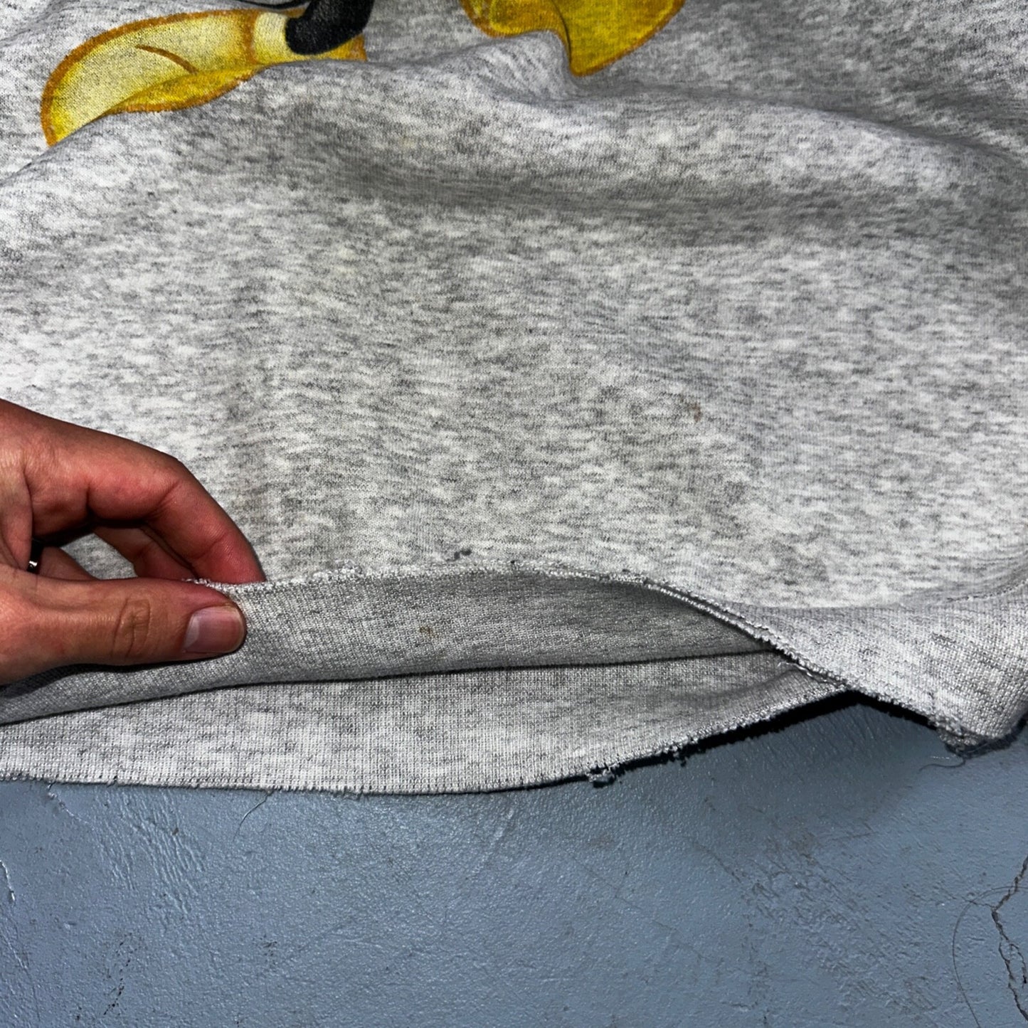 Disney Mickey Mouse VTG Disneyland Gray Fleece Sweatshirt Size XL Thrashed