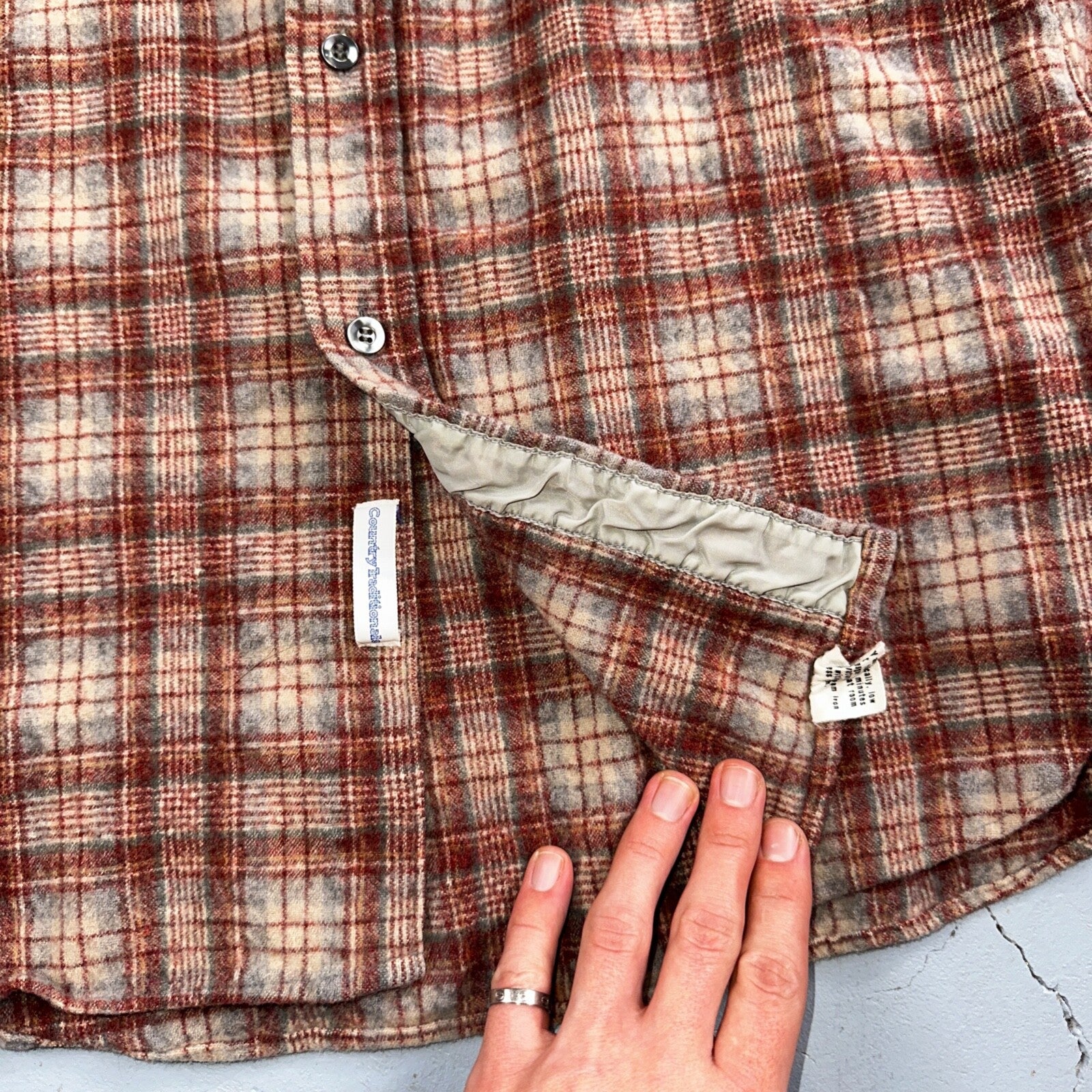 Pendleton Vintage 70s Woolen Mills Virgin Wool Lodge Shirt Red Plaid Mens L