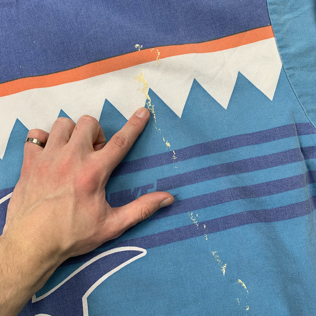 Nike Vintage Sweatshirt Mens T Shirt Sharks Crewneck AOP Basketball Jordan RARE