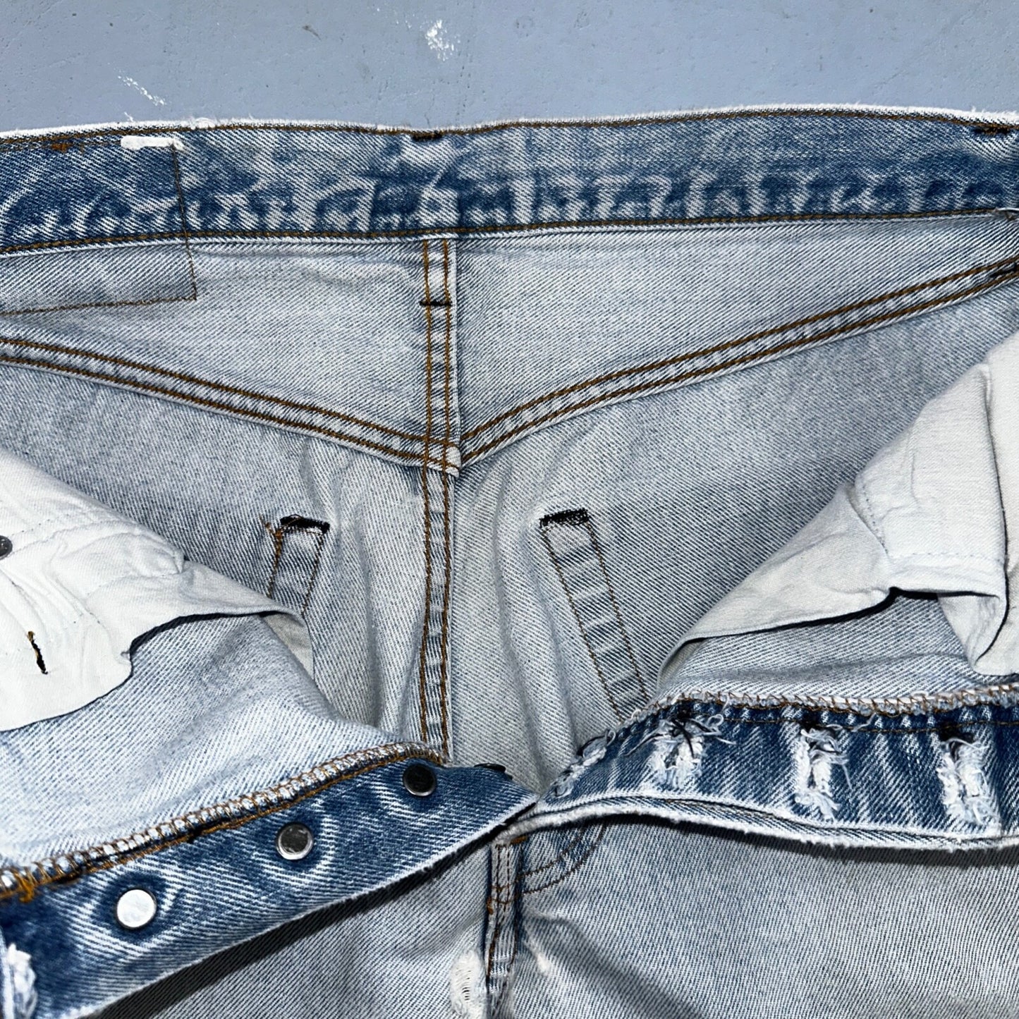 Levis 501 Vintage 80s Redline Selvedge USA XX Jeans Light Wash 66 Act 28x31