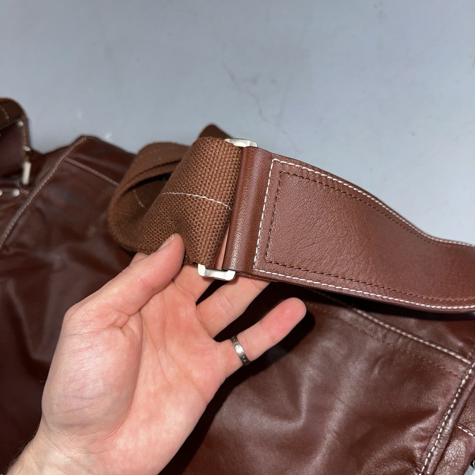 Rich Brown Leather Messenger Satchel Computer Laptop Cross Body Bag