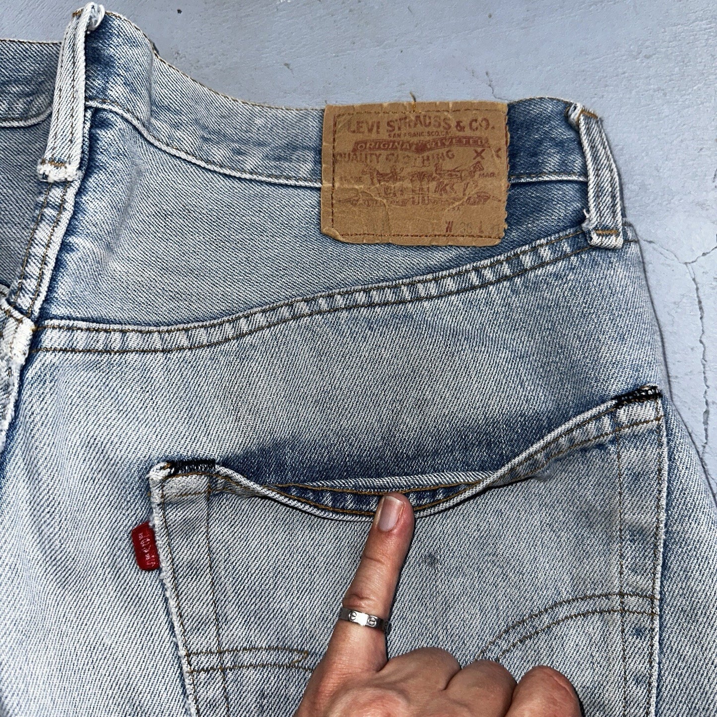 Levis 501 Vintage 80s Redline Selvedge USA XX Jeans Light Wash 36x31 Act 33x28