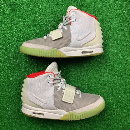 2012 Nike Air Yeezy 2 Platinum Sz 8.5 Kanye West 100% Authentic Rare Vintage OG