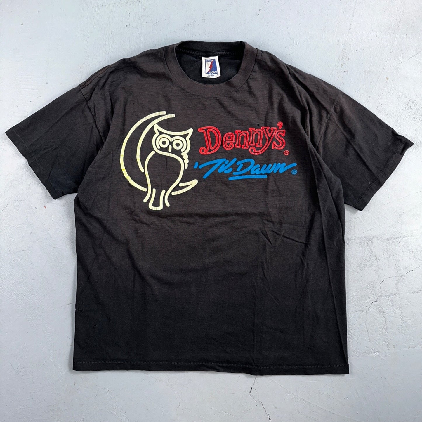 Denneys Til Dawn 90s VTG T Shirt Funny Owl Life Too Short Sleep Joke Text Faded