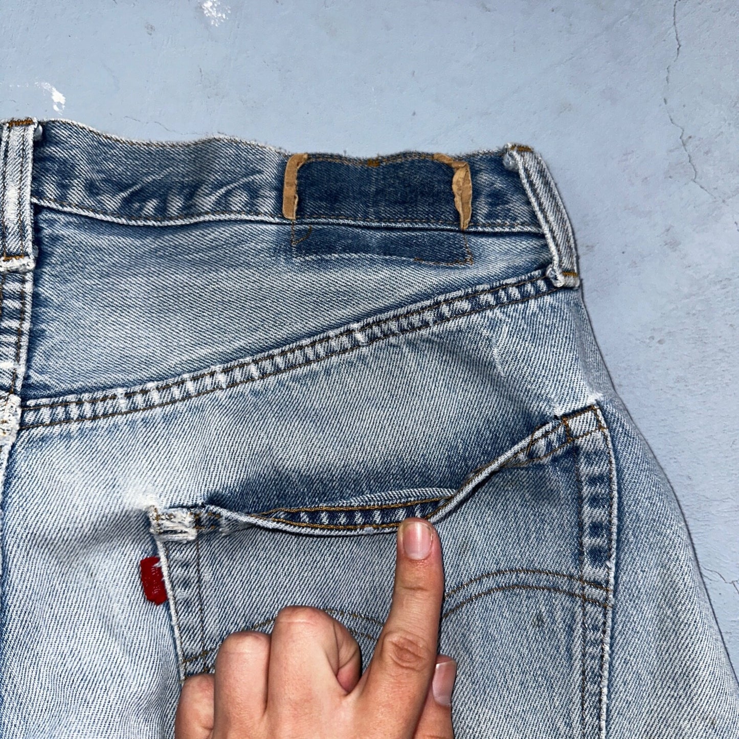 Levis 501 Vintage 80s Redline Selvedge USA XX Jeans Thrashed 36x30 Act 33x26