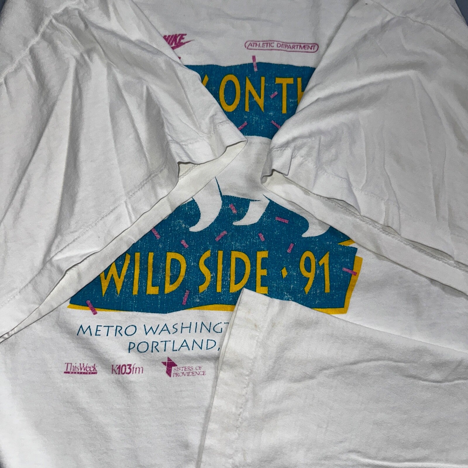 Nike Walk On The Wild Side 90s VTG T Shirt 1991 Polar Bear Animals PDX Oregon