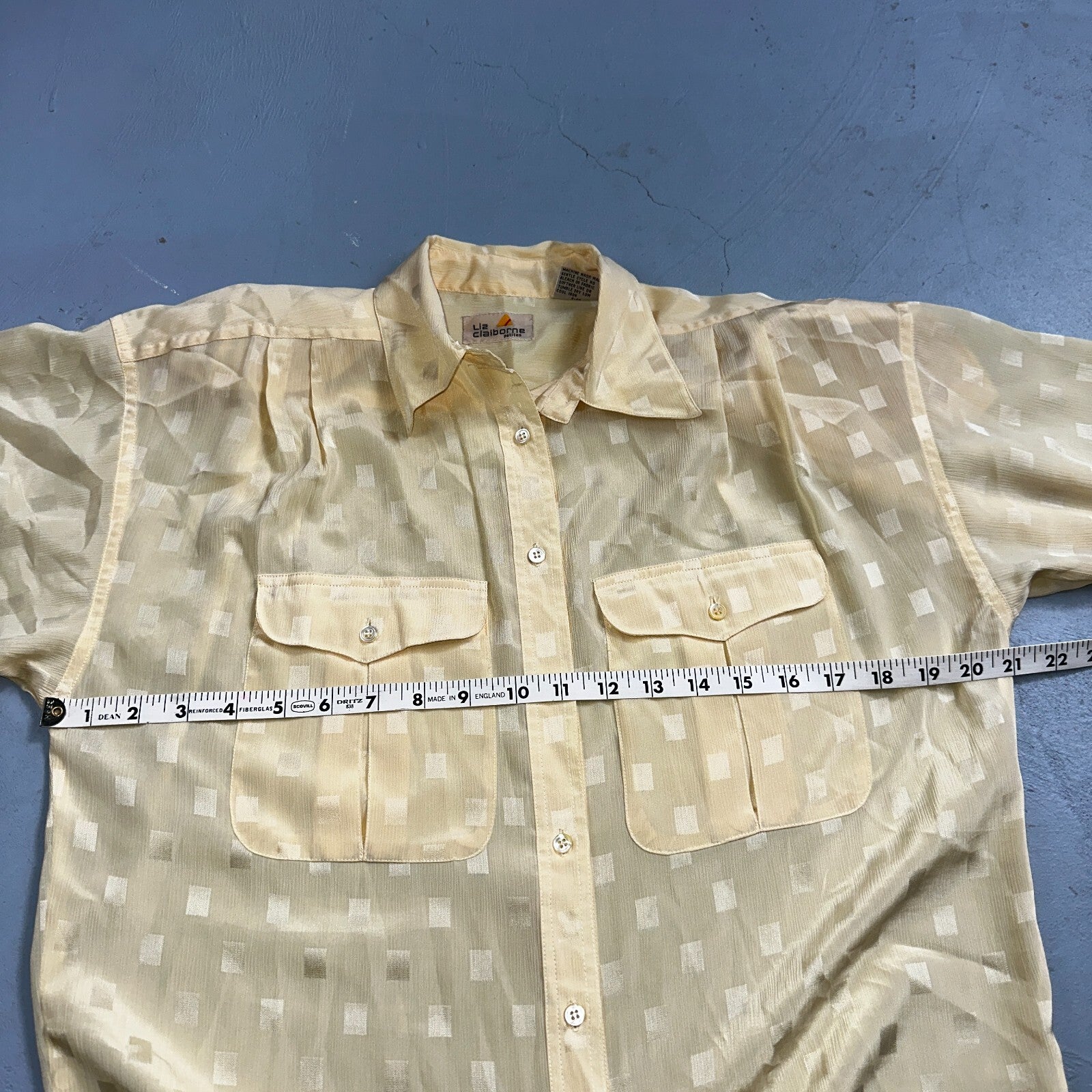 Liz Claiborne VTG Womens Button Front Blouse Shirt 8 P Crop Petite Checker