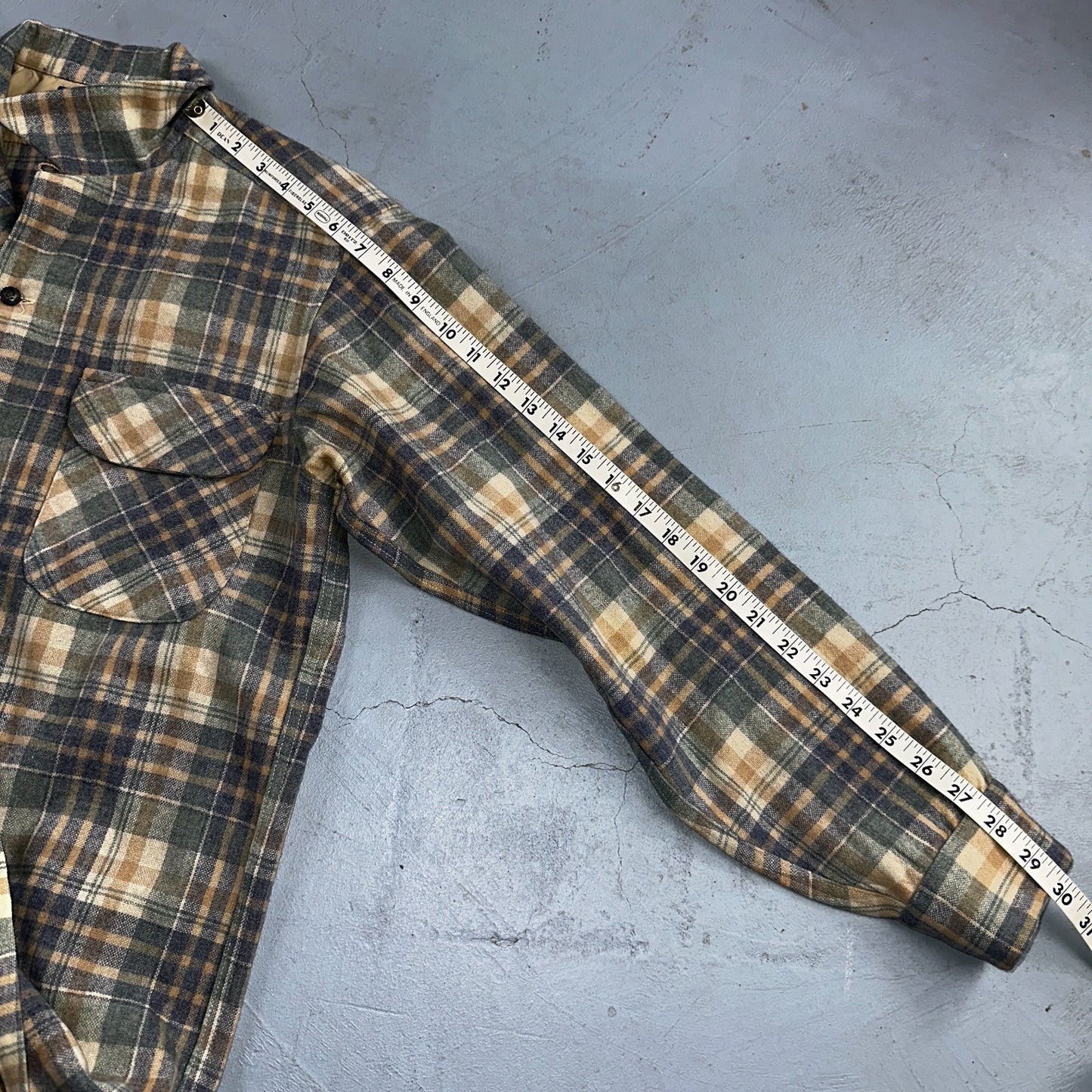 Pendleton VTG Board Shirt Plaid 100% Wool Button Down Size M Plaid 1970s Camp