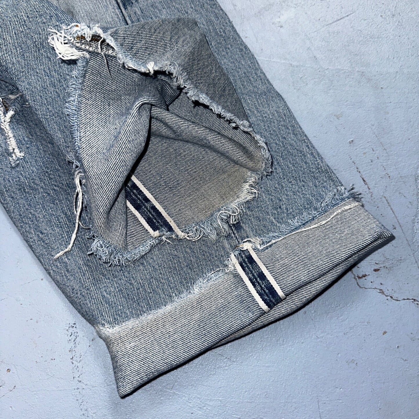 Levis 501 Vintage 80s Redline Selvedge USA XX Jeans Thrashed 36x30 Act 33x26