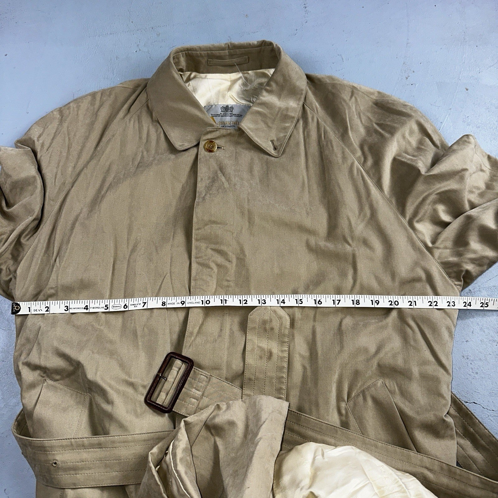 AQUASCUTUM Men's Long Button Up Beige Trench Coat UK 42 Pre-Loved Classic Belted