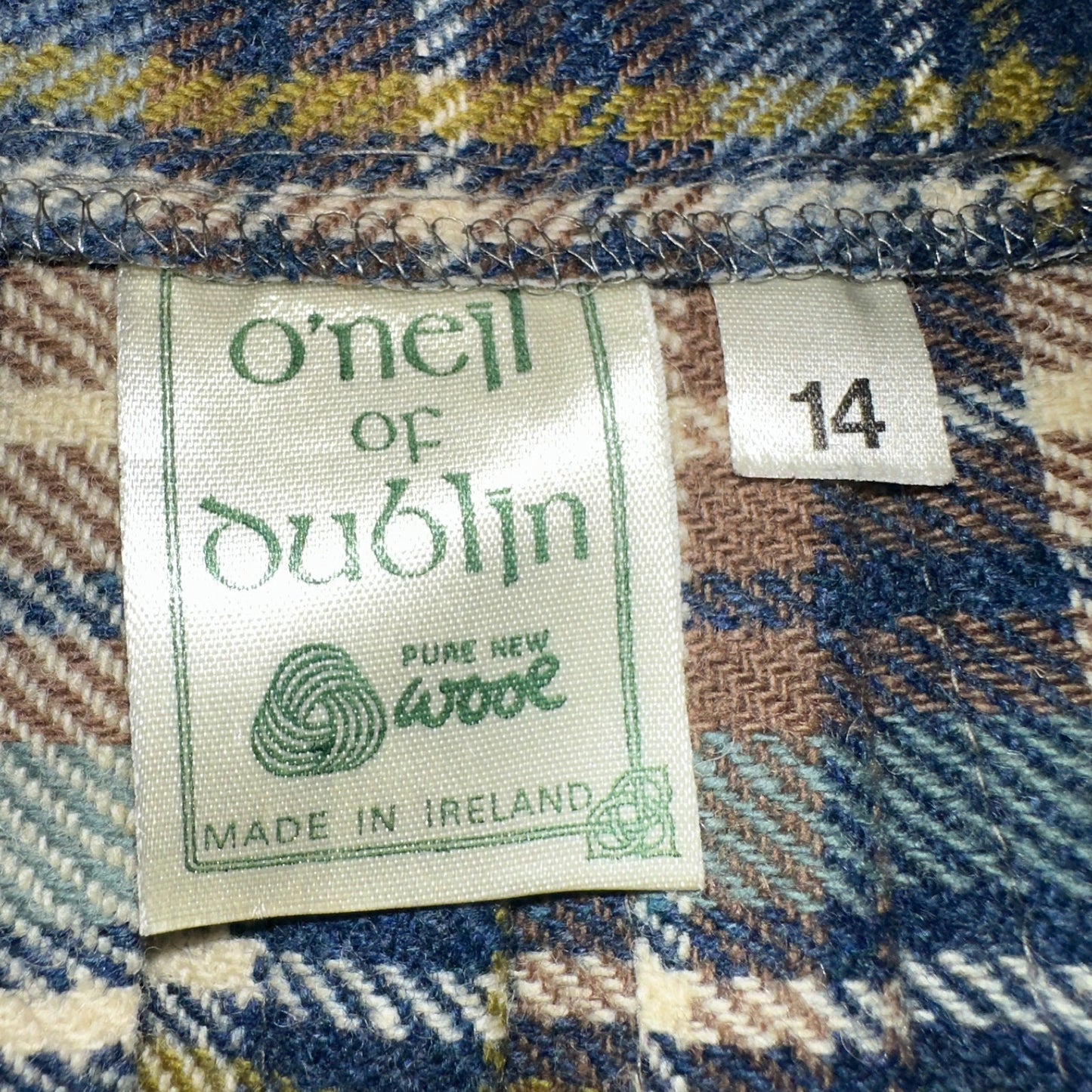 Vintage O'Neill of Dublin 100% Wool Tartan Skirt Size 14 Made in Ireland Pleated