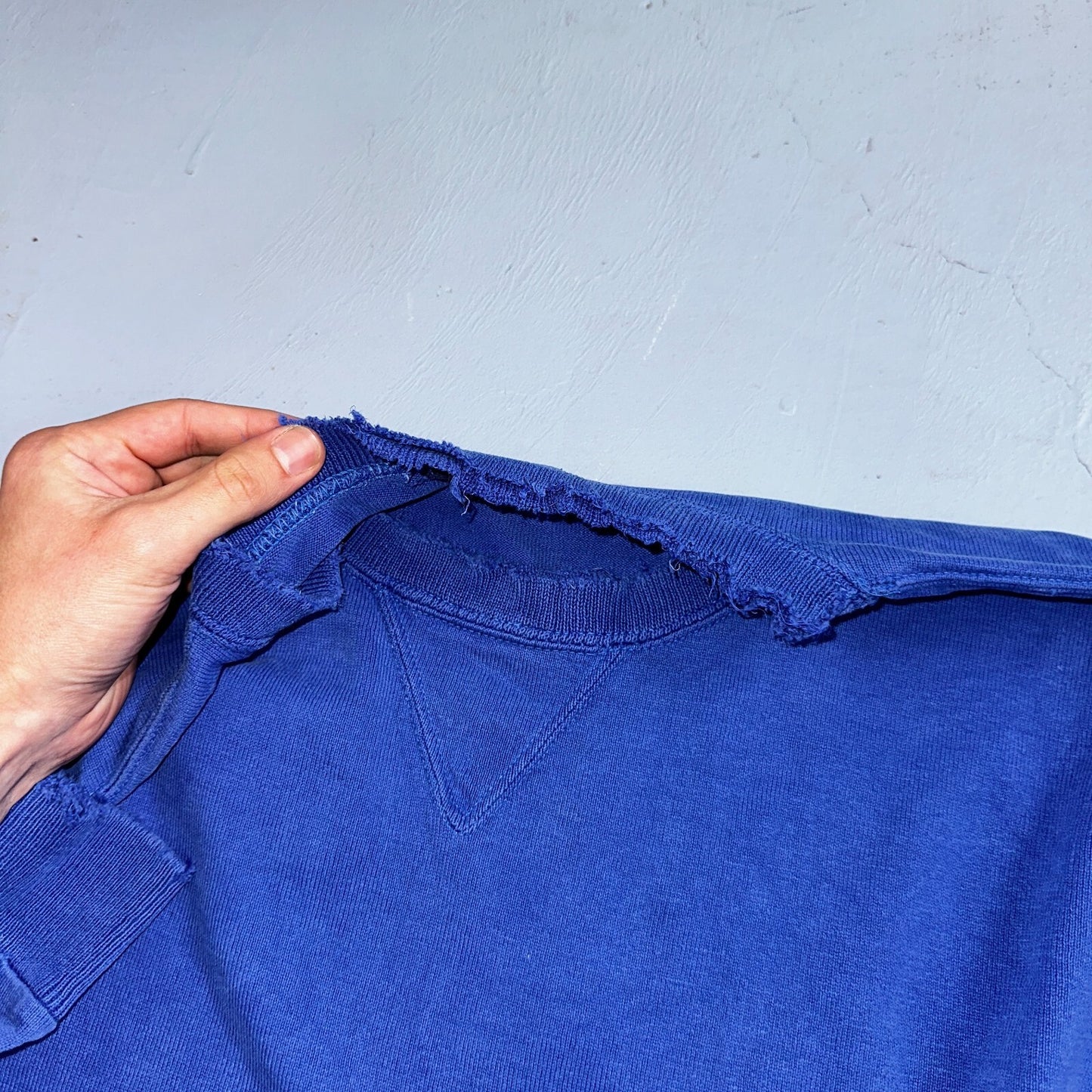 1970s VTG Blue Single V Sport Blank Sweatshirt USA Crewneck Basic 70s Jumper