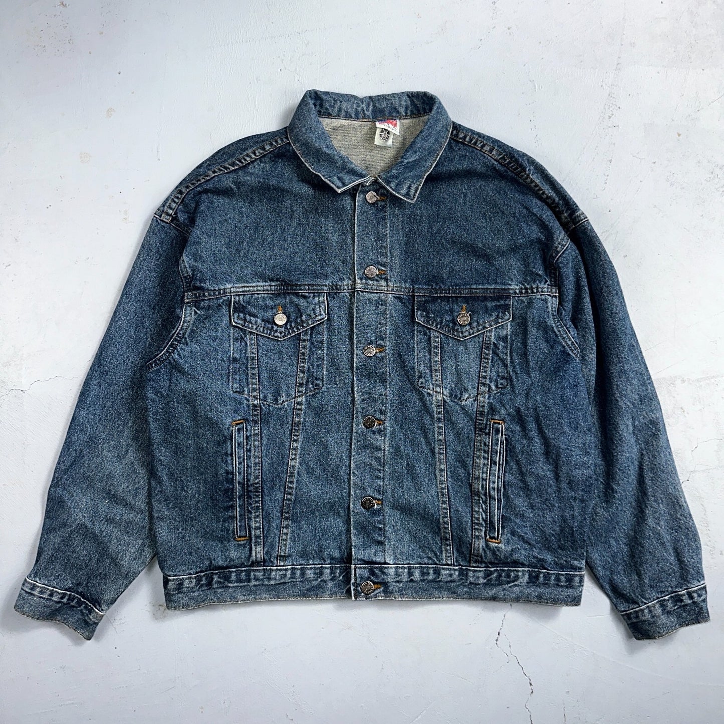 Crusin USA Cars Vintage 1980s Embossed Men's Denim Jacket Sz L Trucker Muscle