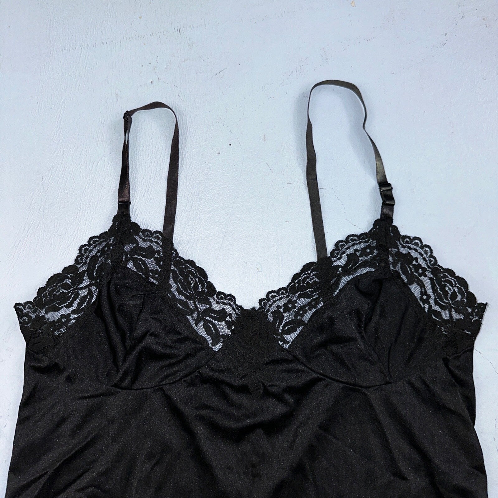 Vintage 1970s Kayser Lingerie Slip Dress Sleepwear Full Sweep Nightgown Lace 70s