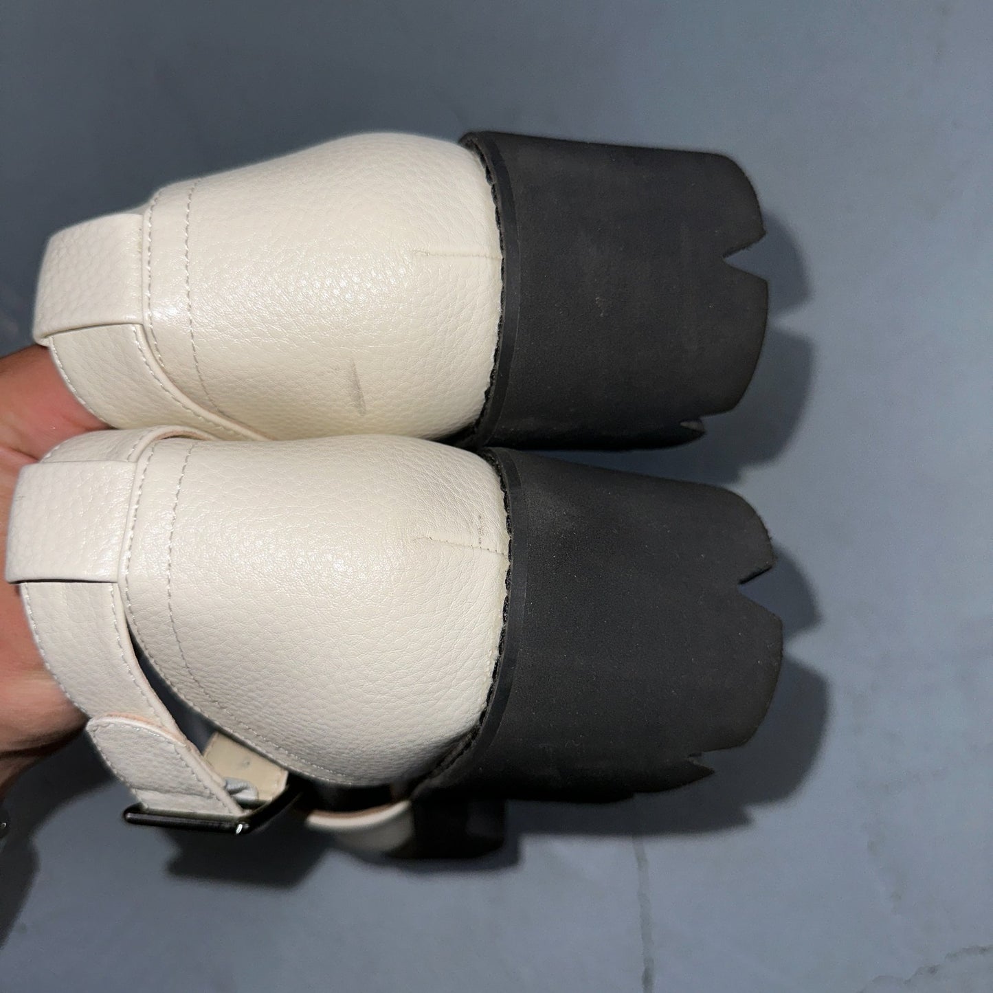 BC Born in California Size 9 Off White Vegan Leather Chunky Lug Sole Sandals