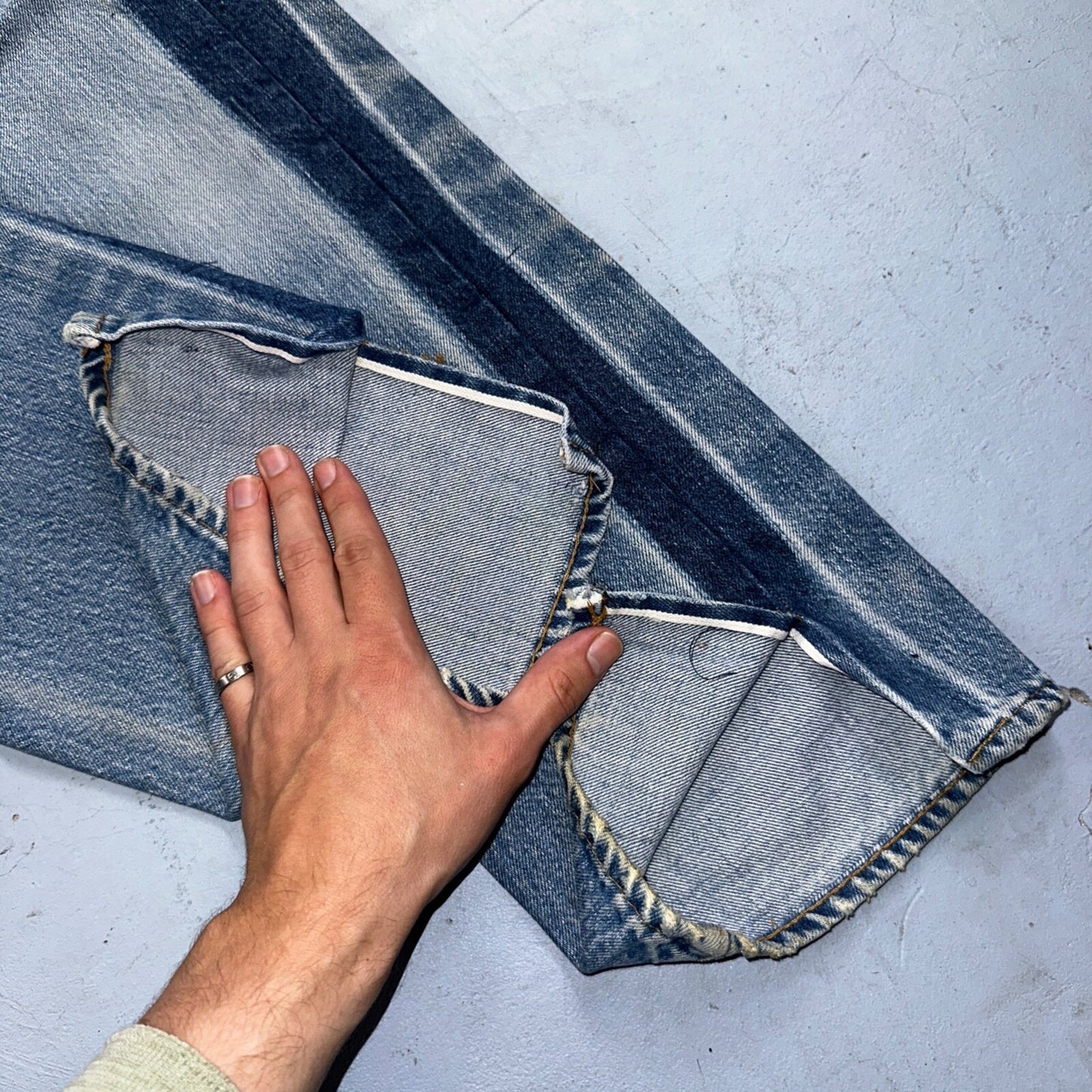 Levis 501 Vintage 80s Redline Selvedge USA XX Jeans Light Wash 28x36 Act 25x31