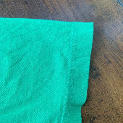 Keen Mountain Hiking Vintage Style T Shirt Green Sports Campfire Gym Recess Back