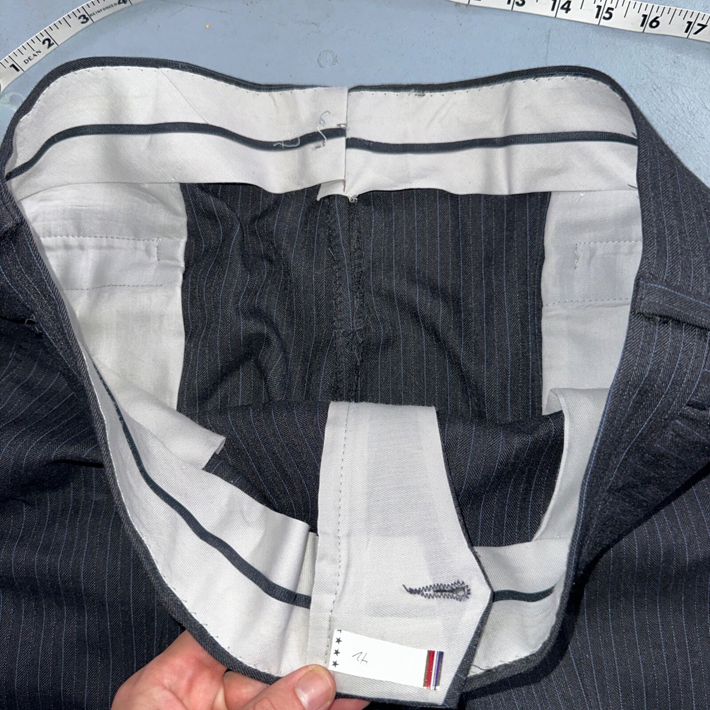 VTG Botany 500 Couture 42 USA MADE 2Pc Black/Gray Pinstriped Wool Suit