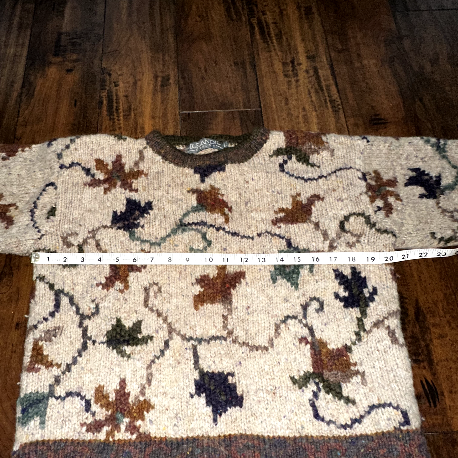 Women's Icelandic Design Sweater SZ Large Cropped Wool Fair 70s 80s Fall Leaves