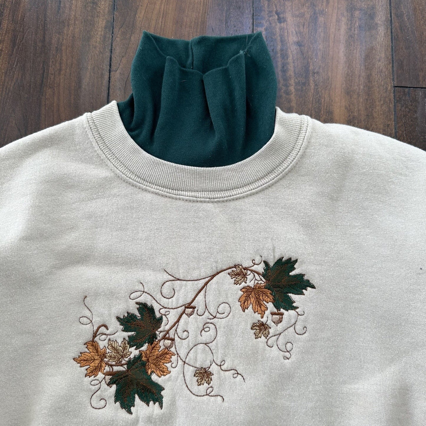 PFI Womens Size XL Autumn Leaves Long Sleeve Green Fall Collared Sweatshirt 90s