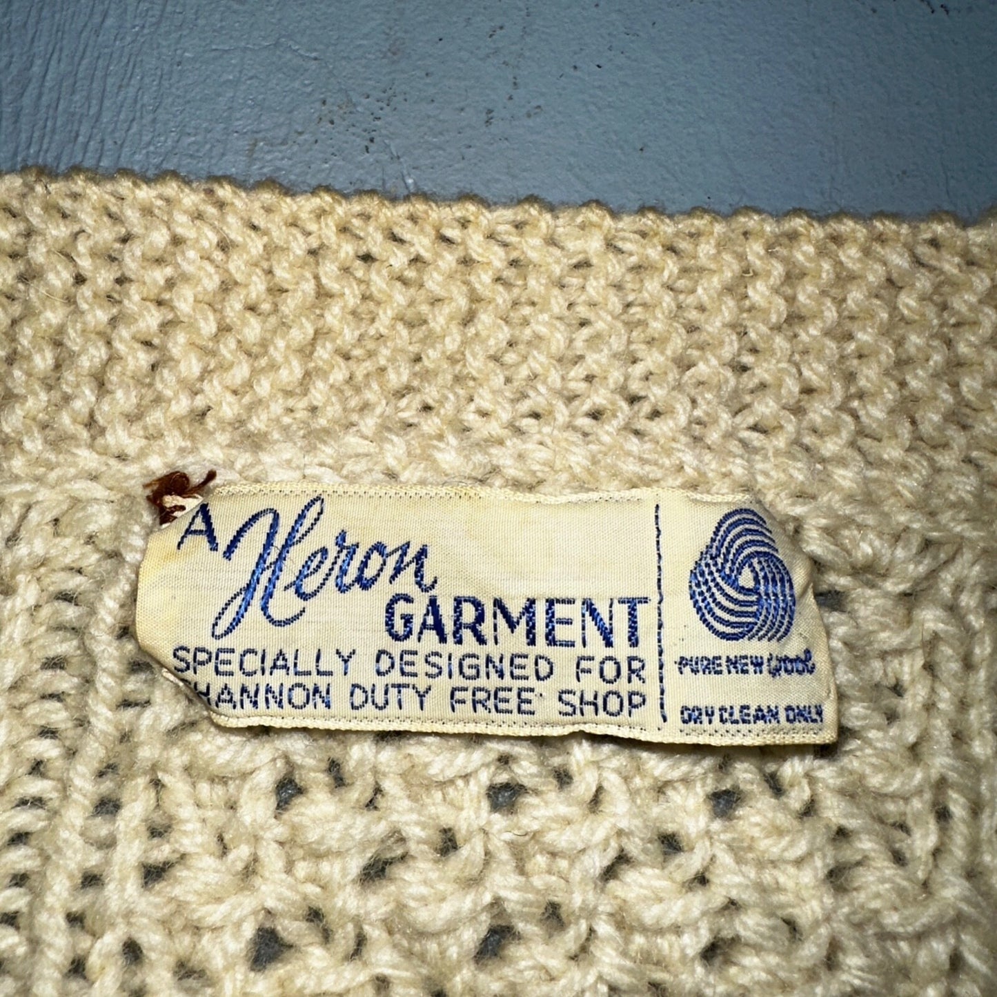 Heron Garment VTG 1970s Thick Ivory Pure Wool Cabled Cardigan Sweater 70s