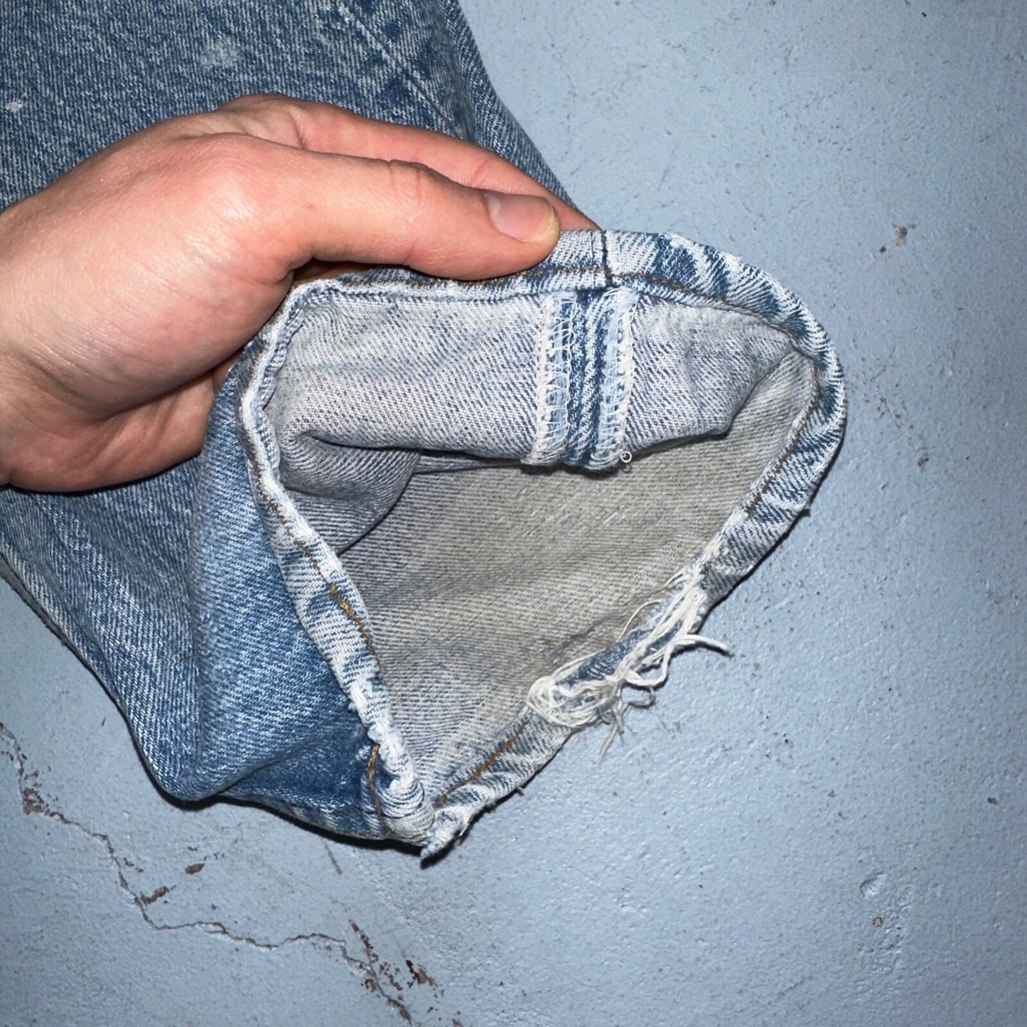 Levis 501 Vintage 80s USA XX Straight Leg Jeans Blue Thrashed 33x38 Act 31x33