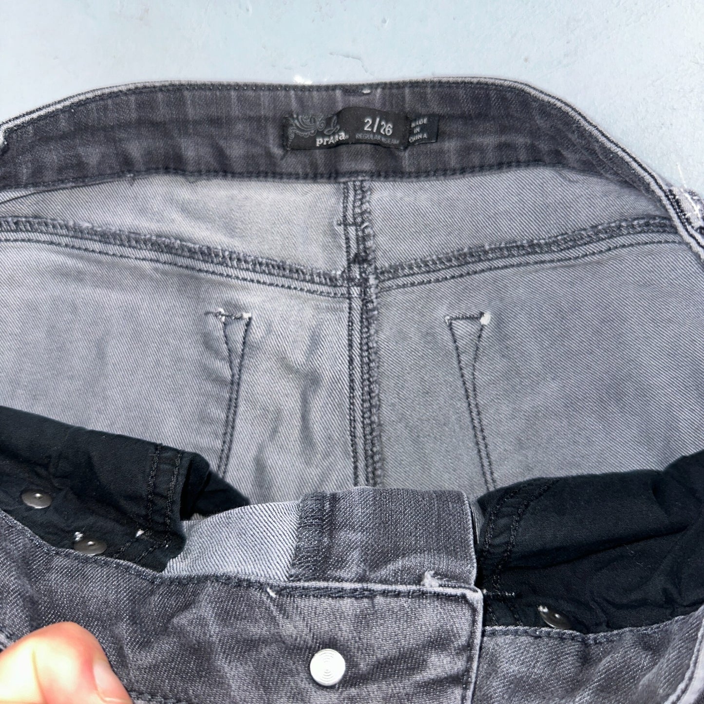 Prana Women's Size 2/26 Black Skinny Dark Wash Cotton Blend Stretch Denim Jeans