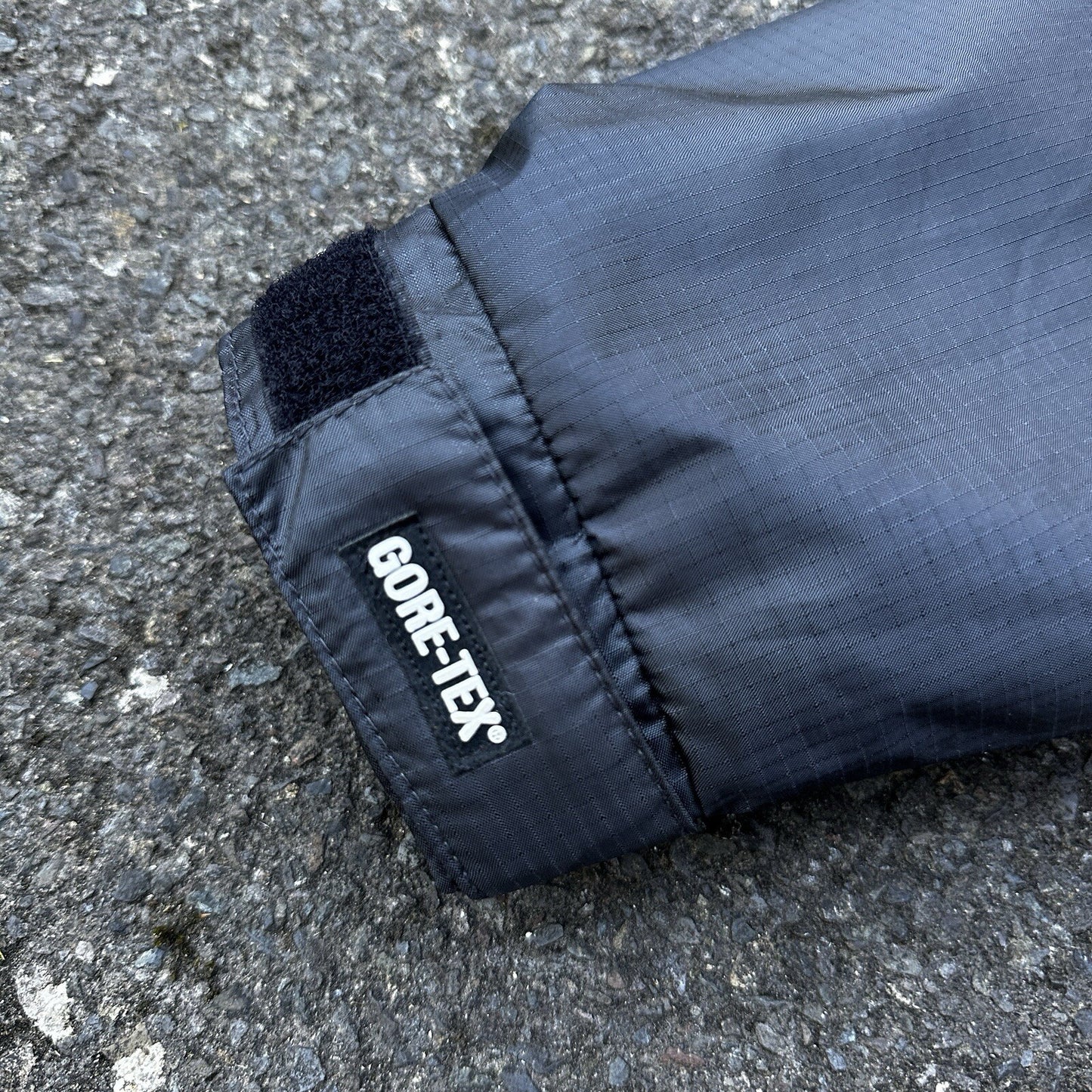 REI VTG Gore-Tex Orange GTX Shell Paclite Waterproof Jacket Mens Medium Black