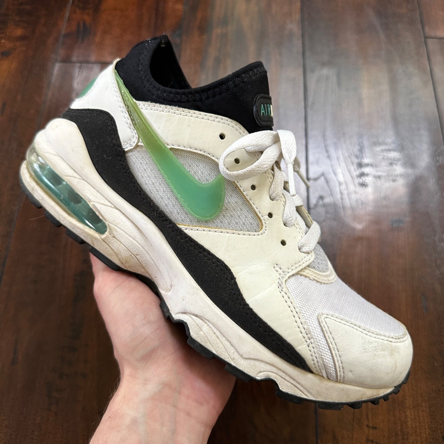 Nike Sneakers Womens 8.5 White Green Air Max 93 Dusty Cactus Athletic 307167-100