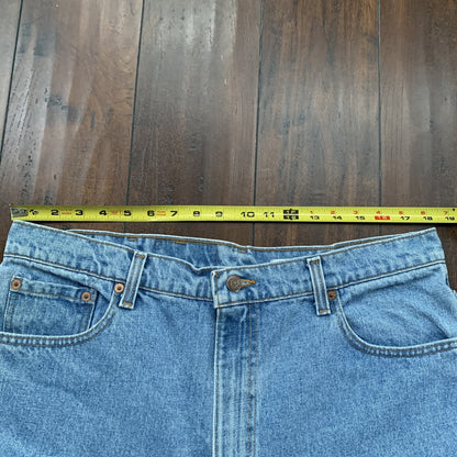 Levis 550 Vintage 90s Tapered Leg USA Relaxed Fit Jeans 40x30 Light Wash 36x30