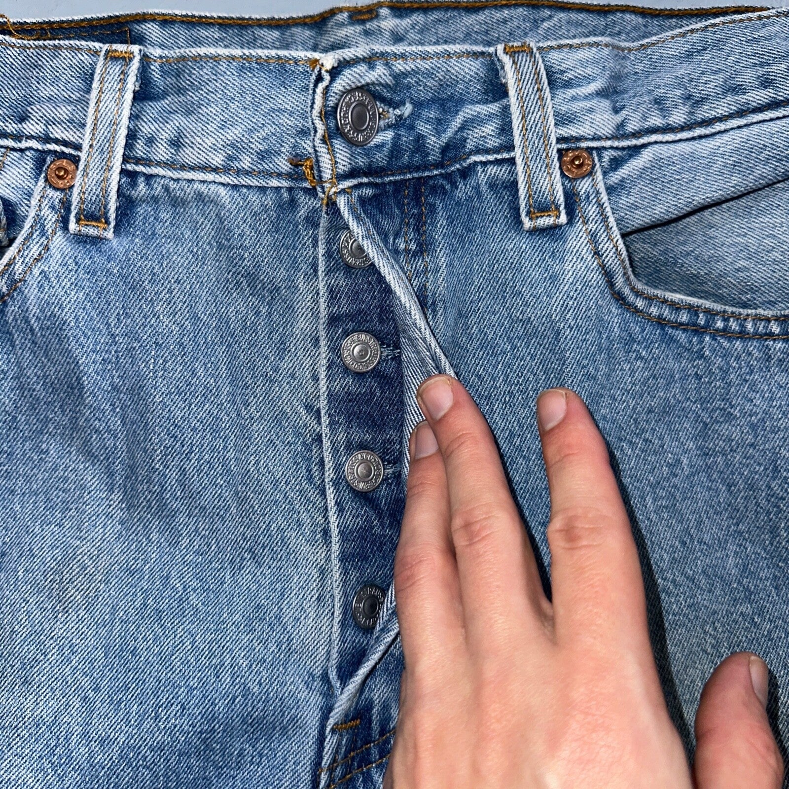 Levis 501 Vintage 90s USA XX Straight Leg Jeans Blue Light Wash 33x34 Act 30x33