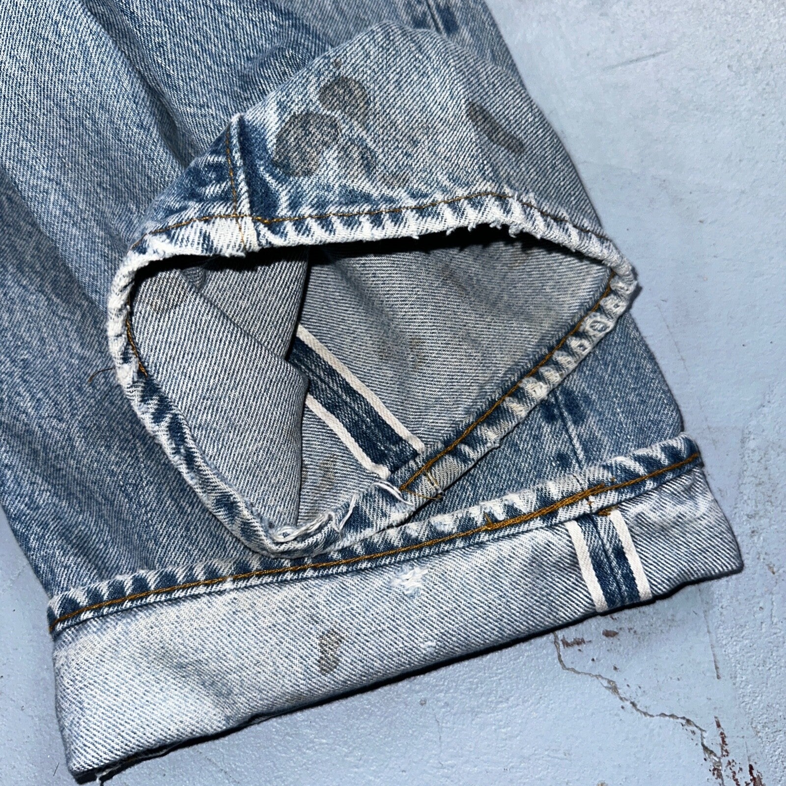 Levis 501 Vintage 80s Redline Selvedge USA XX Jeans Light Wash 35x38 Act 32x33