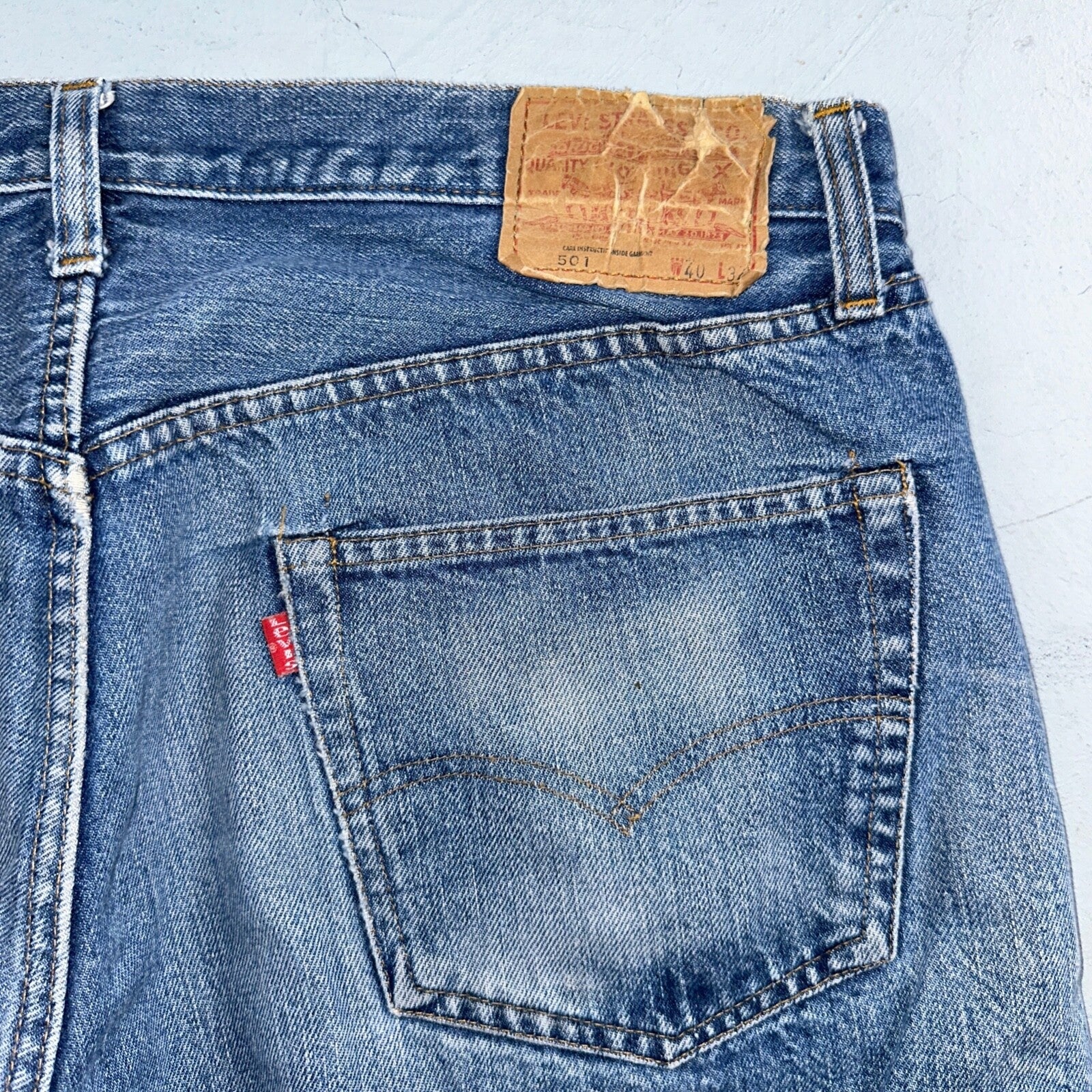 Levis 501 Vintage 80s Redline Selvedge USA XX Jeans Light Wash 40x34 Act 36x28