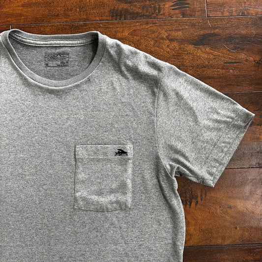 Patagonia Gray Pocket T Shirt Medium Slim Fit Fish Nordstrom Gym Hiking Cool