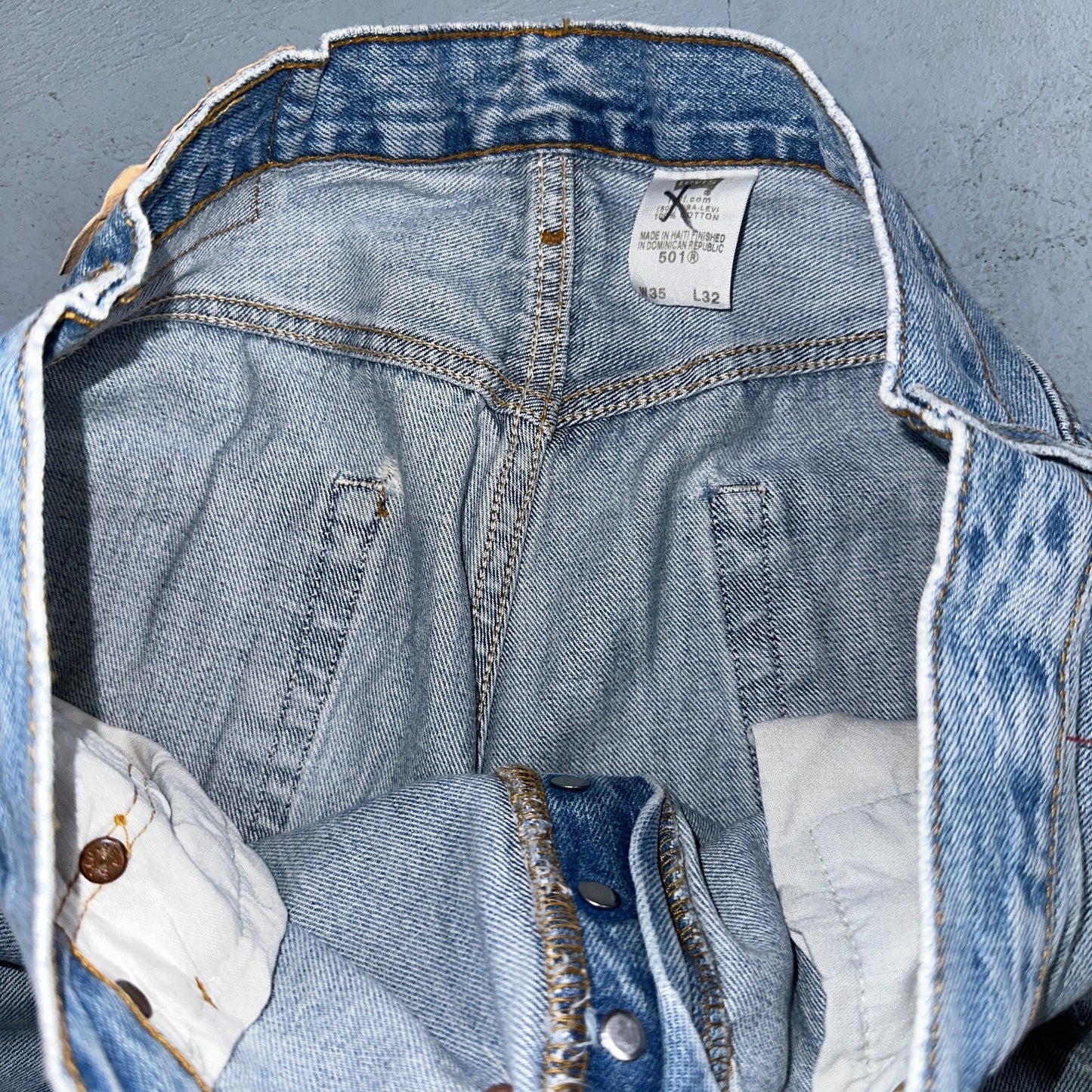 Levis 501 Vintage Y2K 90s XX Straight Leg Jeans Blue Light Wash 35x32 Act 32x29