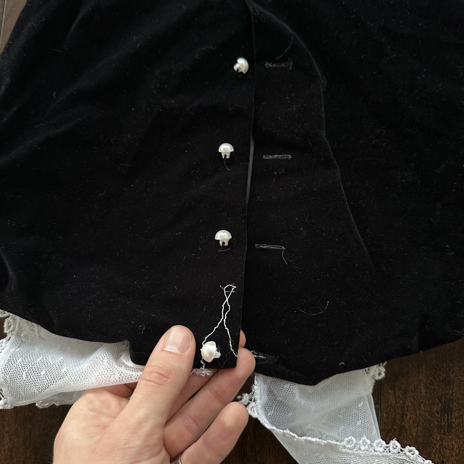 Vintage Sarah Kent Girls Victorian Style Dress Rare Black Pearls White Velour