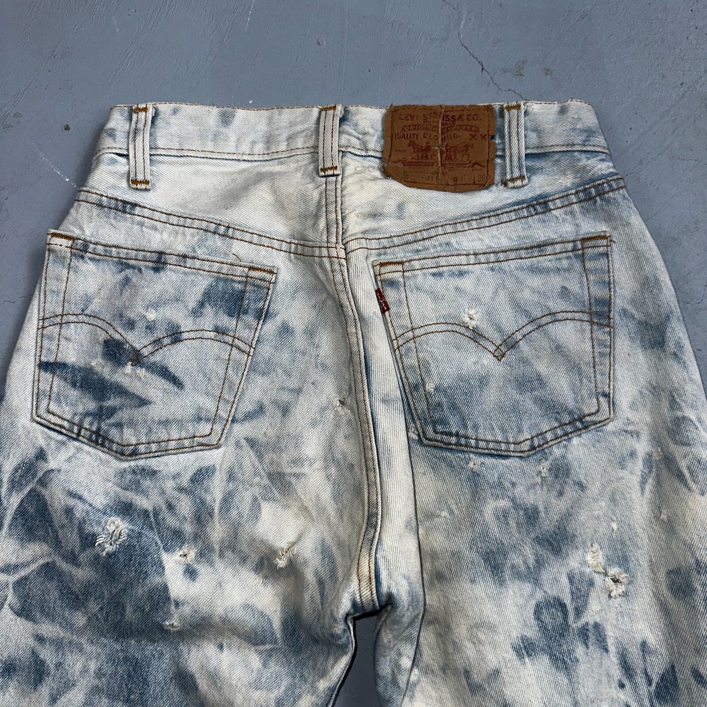 Levis 501 Vintage 80s USA XX Straight Leg Jeans 30x36 Bleach Light Wash Ac 26x31