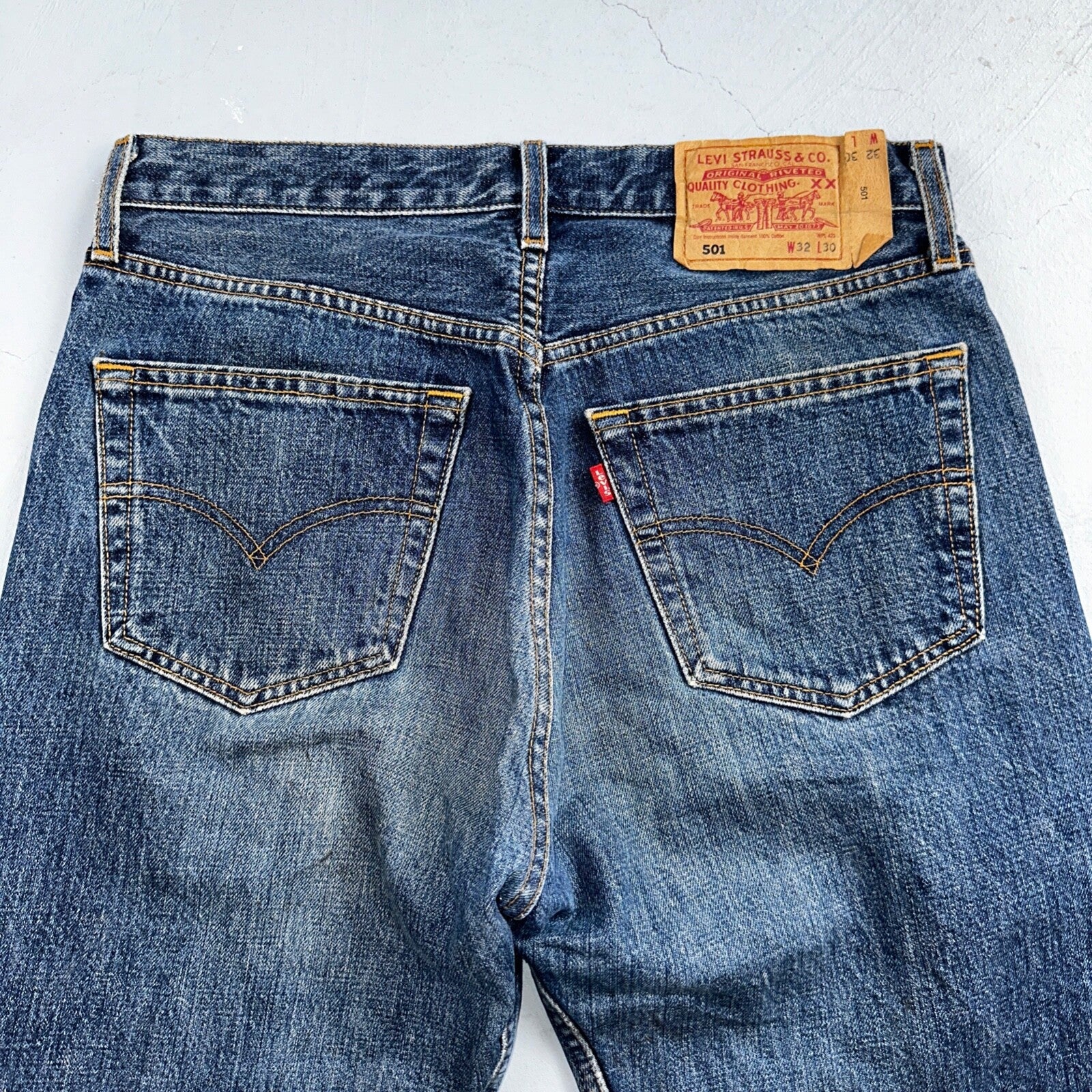 Levis 501 Vintage Y2K Europe Straight Leg Jeans 32x30 90s Med Wash Act 30x29