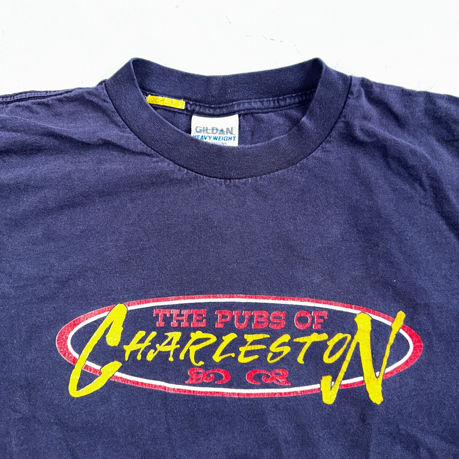 Charleston North Carolina VTG T Shirt Pubs Bar Hopping Drinking Alcohol Y2K