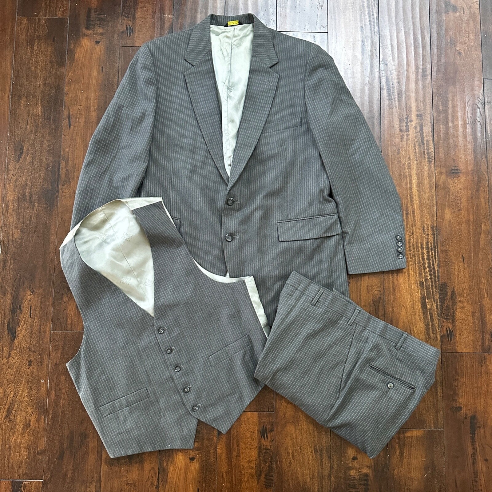 Vtg USA Eagles Pinstripe Mens Gray Wool 3 Pc Suit 42 Vest 33x30 1980s Vest